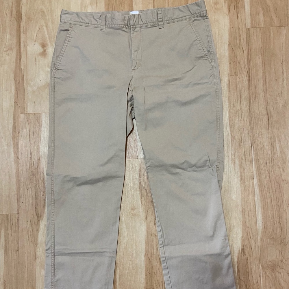 Women’s Gap Khaki Pants